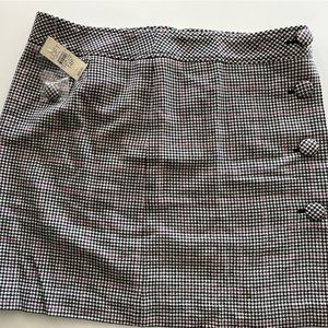 Black and pink skirt w/ buttons